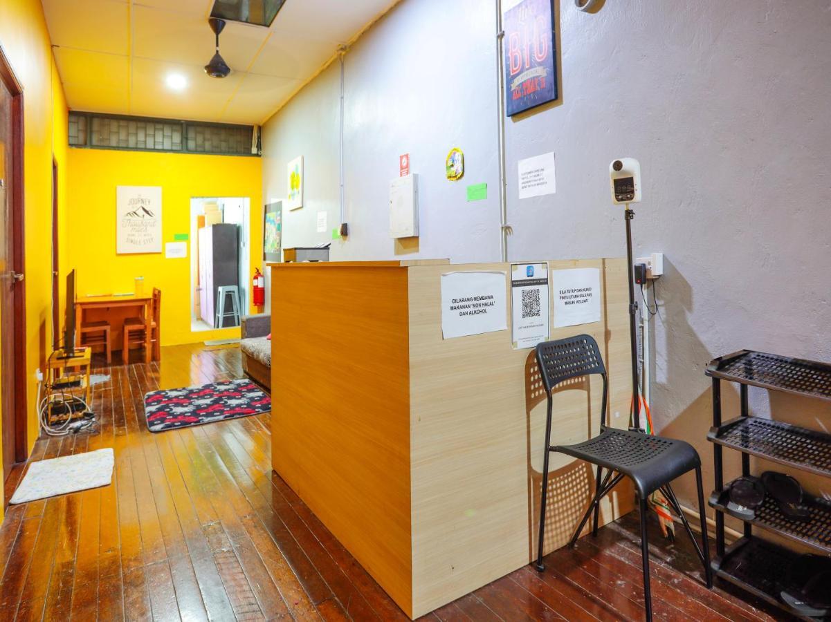 古晋 Spot On 90610 Loft Waterfront酒店 外观 照片